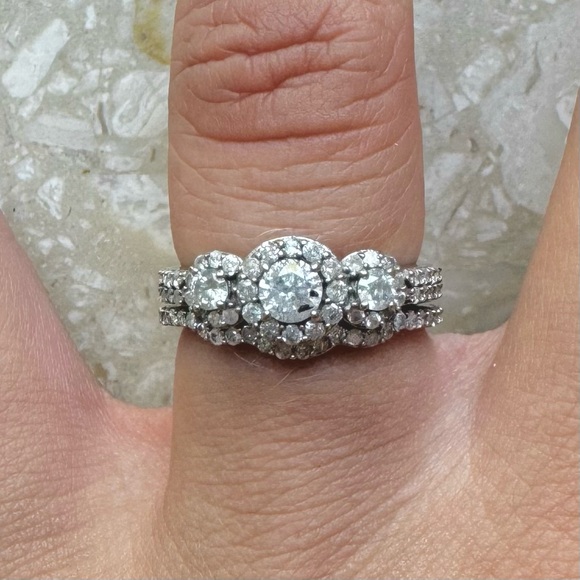 1tcw Diamond White Gold Halo Vintage Salt Pepper Ring Band Set - Picture 1 of 12